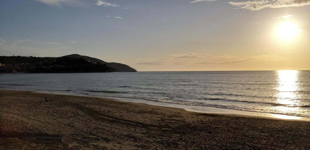 Casa Floris Bed & Breakfast Agropoli Bagian luar foto